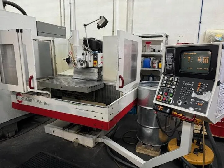 CNC Werkzeugfräsmaschine HERMLE UWF 900 W
